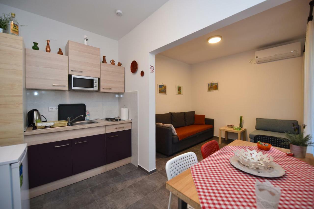 Apartments Enya Novalja Kültér fotó
